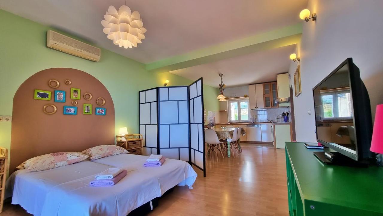 Apartments Soric Omiš Eksteriør billede